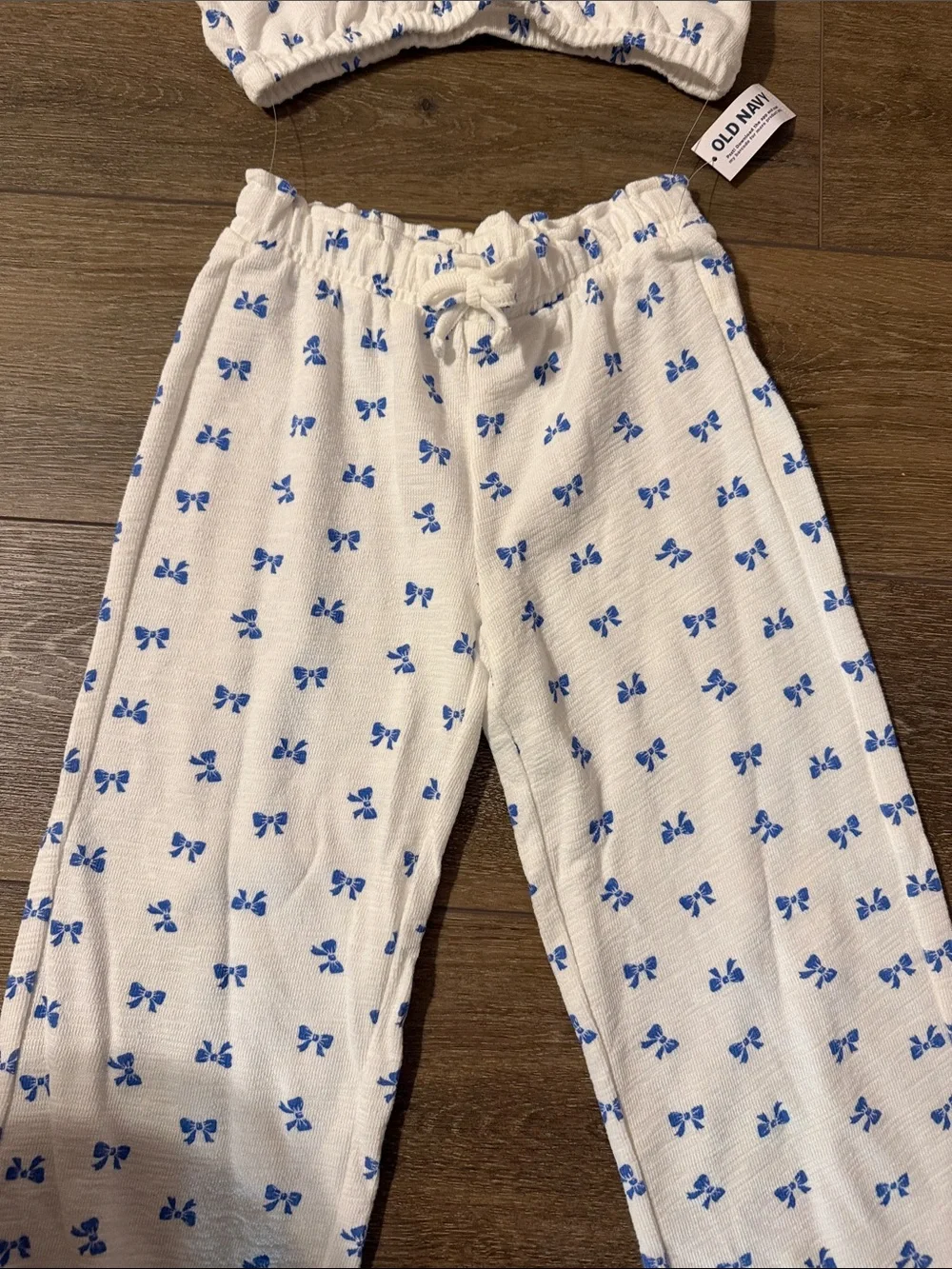 Old Navy White Top & Pants Set with Blue Bow Print - 5T